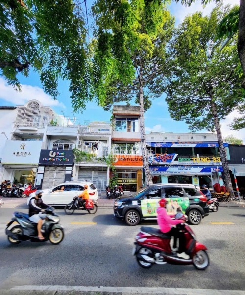 Bán Nhà Mặt Tiền 109 Hoàng Sa. Đa Kao Quận 1