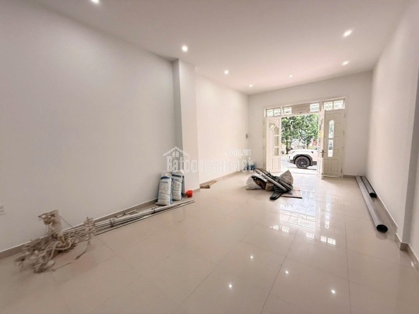 CHO THUÊ VILLA CAO CẤP 6 PHÒNG NGỦ HUỲNH THÚC KHÁNG PHƯỜNG 4
