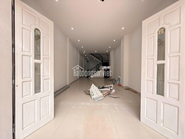 CHO THUÊ VILLA CAO CẤP 6 PHÒNG NGỦ HUỲNH THÚC KHÁNG PHƯỜNG 4