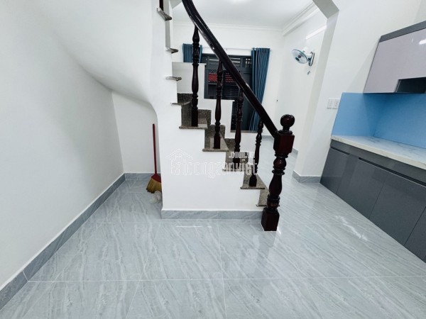 HIẾM - TÂN BÌNH - GẦN NHÀ GA T3, SÂN BAY TSN - 36M2 - 2 TẦNG - A4 - BA GÁC VIVU - GẦN MẶT TIỀN -