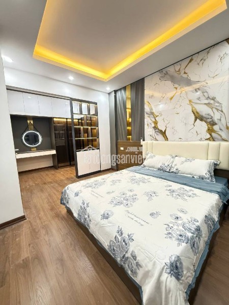 NHÀ MỚI–NỘI THẤT ĐẸP–XÂY CHẮC CHẮN – NGÕ THÔNG – CÁCH 20M RA Ô TÔ_ 5 TẦNG – 31M2-9,5 TỶ.
