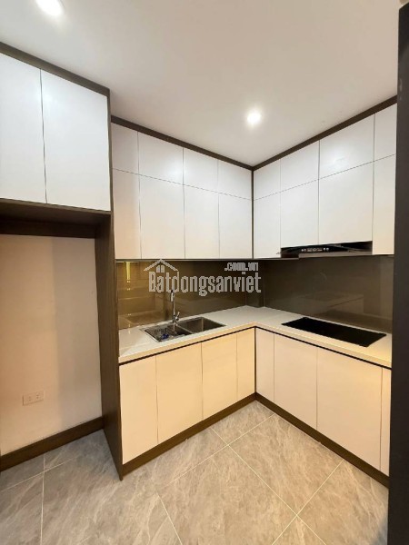 NHÀ MỚI–NỘI THẤT ĐẸP–XÂY CHẮC CHẮN – NGÕ THÔNG – CÁCH 20M RA Ô TÔ_ 5 TẦNG – 31M2-9,5 TỶ.