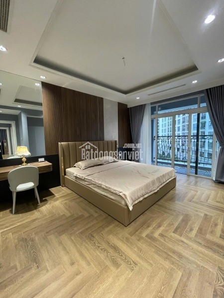 Bán Căn Hộ Royal City 130m² – 2PN Rộng Rãi – View Đẹp – Tầng Cao – Hướng Mát Mẻ