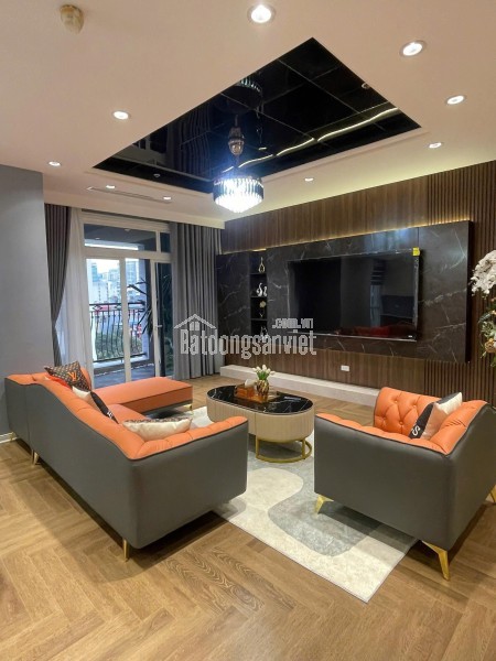 Bán Căn Hộ Royal City 130m² – 2PN Rộng Rãi – View Đẹp – Tầng Cao – Hướng Mát Mẻ