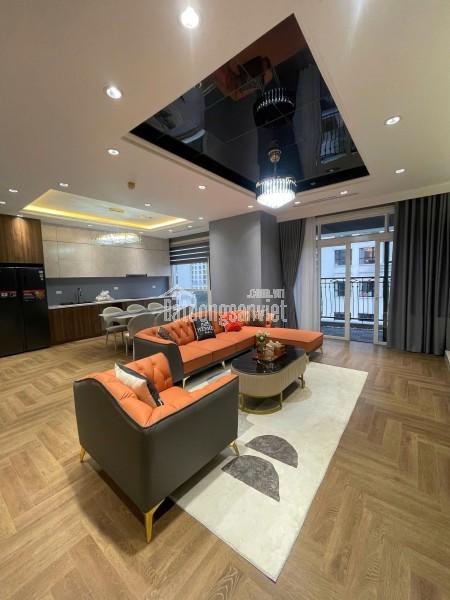 Bán Căn Hộ Royal City 130m² – 2PN Rộng Rãi – View Đẹp – Tầng Cao – Hướng Mát Mẻ