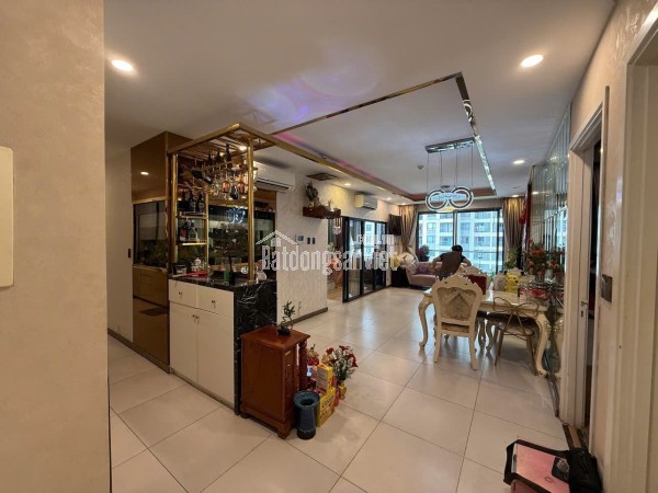Cho thuê Căn hộ cao cấp 110m2 Chung Cư Goldview Q4 Full nội thất