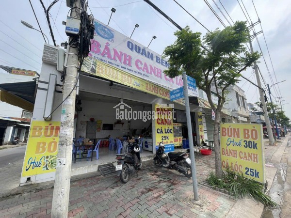 Hóc Môn ! SANG RẺ QUÁN BÁNH CANH CÁ LÓC – BÚN BÒ HUẾ , Góc 2 MT , DT : 12m x 12m , MT đường lớn
