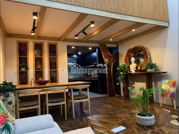 SIÊU PHẨM TÂY HỒ MỚI ĐẸP Ở NGAY FULL NỘI THẤT RẤT HIẾM , CÁCH PHỐ 30M NGÕ THÔNG - TRÍCH SÀI -