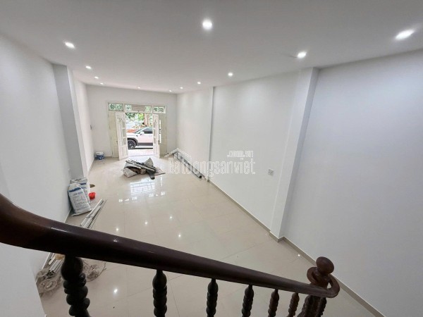 CHO THUÊ KHÁCH SẠN MẶT TIỀN BÀ TRIỆU, P. XUÂN HƯƠNG - ĐÀ LẠT