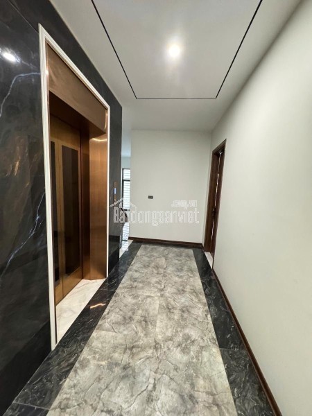 BÁN NHÀ NGÕ 570 KIM GIANG.DT 64M2.ĐƯỜNG RỘNG 2 Ô TÔ.VỈA HÈ.GIÁ 12.9 TỶ