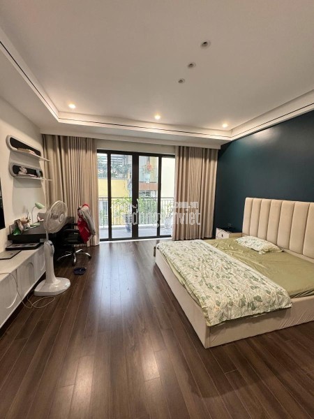 BÁN NHÀ NGÕ 570 KIM GIANG.DT 64M2.ĐƯỜNG RỘNG 2 Ô TÔ.VỈA HÈ.GIÁ 12.9 TỶ
