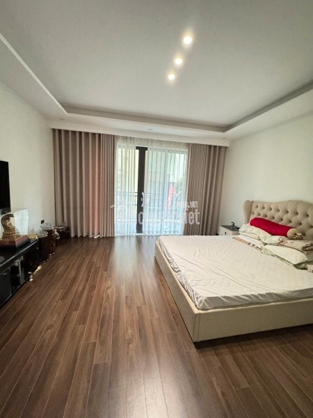 BÁN NHÀ NGÕ 570 KIM GIANG.DT 64M2.ĐƯỜNG RỘNG 2 Ô TÔ.VỈA HÈ.GIÁ 12.9 TỶ