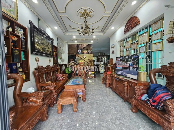 Chính Chủ Bán Nhà Góc 2 Mặt Tiền 142 Nguyễn Tri Phương, P9, Q5. DT: (3.7x13.8m), Chỉ 25 Tỷ. Tell: