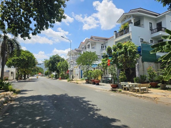Chính Chủ Bán Nhà Góc 2 Mặt Tiền 142 Nguyễn Tri Phương, P9, Q5. DT: (3.7x13.8m), Chỉ 25 Tỷ. Tell: