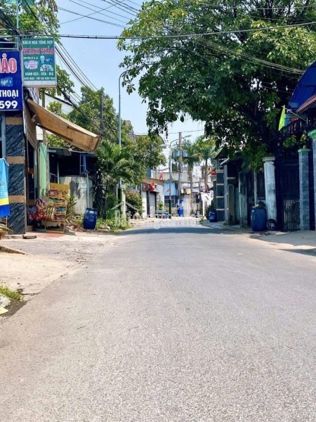 BIỆT THỰ CỔ ĐIỂN 3 TẦNG – HẺM XE TẢI – MỸ PHƯỚC TÂN VẠN, DĨ AN