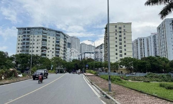 BÁN NHÀ MẶT PHỐ KIM GIANG - THANH LIỆT.DT 80m2.MT 5.5m.GIÁ 33 tỷ. Vỉa hè 3m
