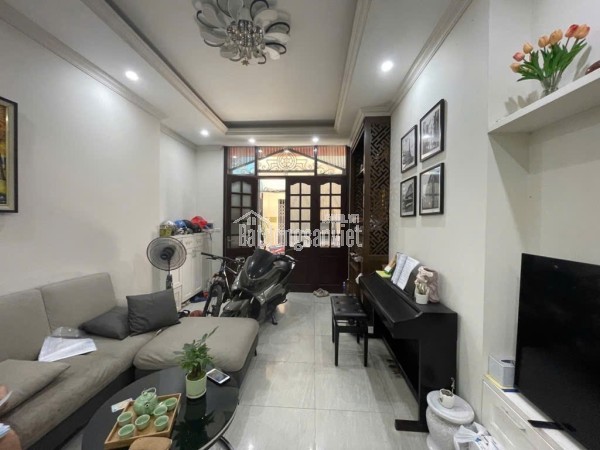 NHÀ MẶT PHỐ TRUNG TÂM QUẬN THANH XUÂN. 36x4T