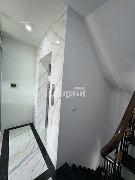 Nhà mới đẹp lung linh, Ô tô đỗ cửa, ngõ thông, thoáng trước sau, gần QL32 ga tàu cao tốc trên cao,