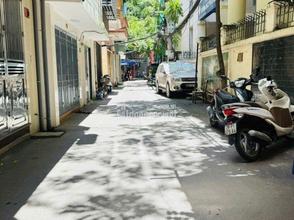NHÀ ĐẸP HÀ ĐÔNG Ở NGAY. ĐƯỜNG THÔNG HÈ THOÁNG, CÁCH ĐƯỜNG LỚN 10M
