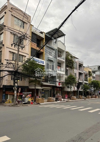 Chính Chủ Bán Mặt Tiền Đinh Bộ Lĩnh, P.26, Q. Bình Thạnh. DT: (4.2 X 20m), Giá Chỉ 24 Tỷ. Tell: