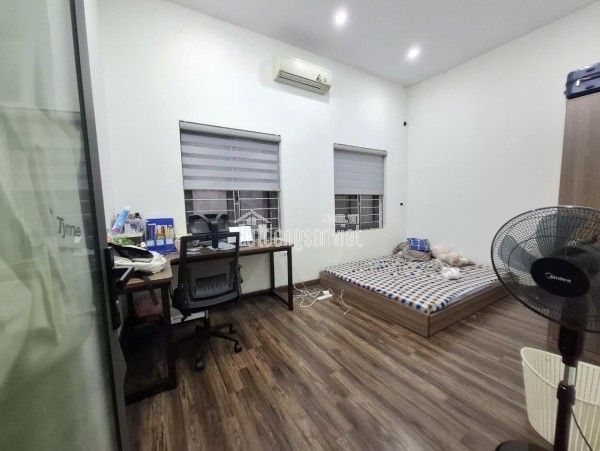 Nhà Trần Quốc Hoàn 60m2 x 4T x MT5m, PLô, ô tô, giá 21.8 tỷ