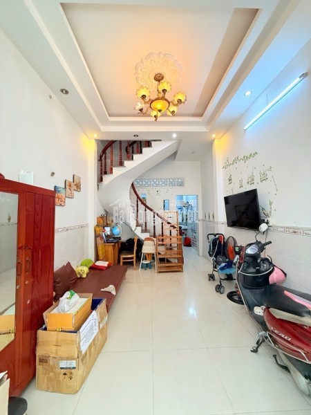 TÂN BÌNH KHU SÂN BAY, 35M2  2 TẦNG ĐÚC THẬT 2PN, SỔ A4 HOÀN CÔNG ĐỦ, TẶNG NỘI THẤT, CHÀO CHỈ 3.X
