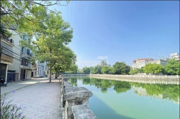 BÁN ĐẤT NGÕ 201 THỤY PHƯƠNG-Ô TÔ TRÁNH.HỒ ĐIỀU HÒA.DT 52M2.GIÁ 140 TRIỆU/M2