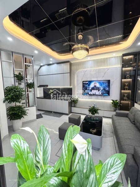 HOÀNG HOA THÁM 45M,4 NGỦ GIÁ 8,1 TỶ,FULL NỘI THẤT,NGÕ THÔNG,NỞ HẬU ĐẸP
