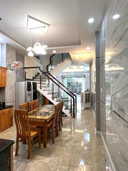 CHÍNH CHỦ 1 ĐỜI cần bán gấp! Hẻm Xe Hơi, 64M² 3 Tầng/4pn, Nhỉnh 8 Tỷ TL!