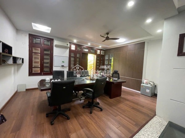 Bán nhà phân lô Xuân La - Ngoại Giao Đoàn, Tây Hồ DT 95m2 - MT 5m,  2 ô tô tránh, nhà đẹp, KD
