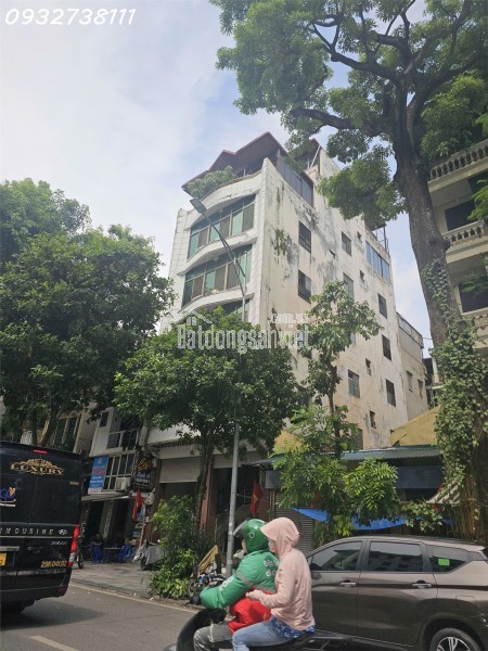Bán nhà ngõ Phùng Hưng, Hoàn Kiếm, 102m2, 3 tầng, 3PN, Sổ đỏ, giá 92 tỷ. LH: 0932738111