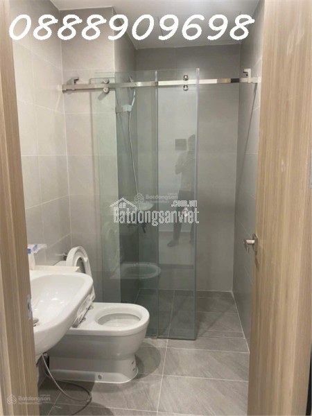 Chính chủ bán nhanh căn 70m2(2pn + 2wc) 3tỷ100. Tầng đẹp view thoáng. Đã có sổ. Hỗ trợ vay Bank