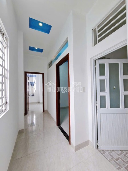 MUA 1 ĐƯỢC 2 - Bán nhà TRỆT LẦU MỚI ĐẸP LỘ Ô TÔ CPXD