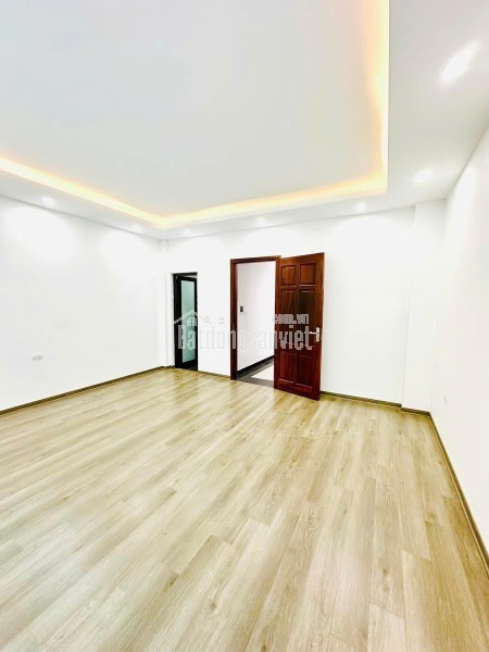 Bán nhà phố Võ Chí Công 35m2 4tầng 6.25 tỷ Cầu Giấy