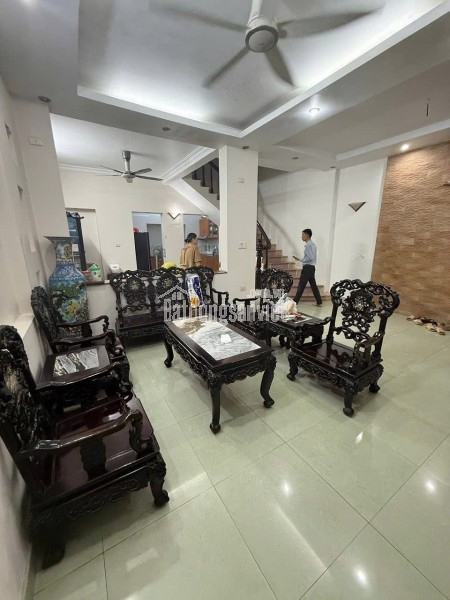 HẠ CHÀO BÁN GẤP- Ô tô đỗ cửa Phố Tây Sơn 86m/ 4 Tầng/ MT 6.1m 24.5 Tỷ, Gần Phố