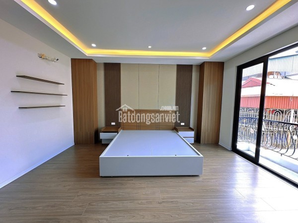 Bán nhà Ôtô đỗ cửa Phố Vương Thừa Vũ 45m/6T Thang máy, MT 4.8m 16.7 Tỷ, mới đẹp