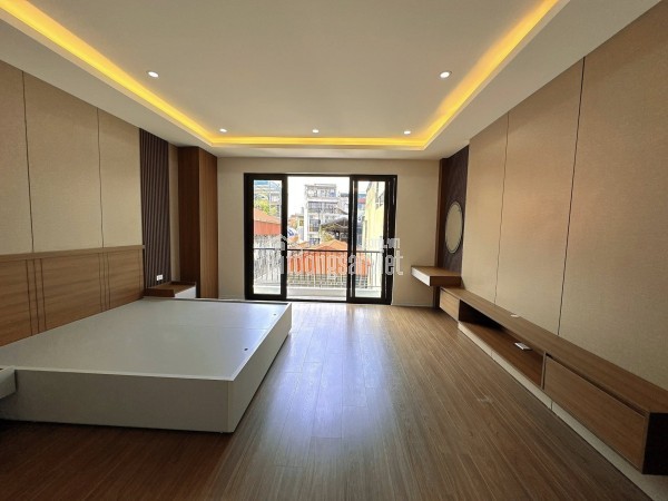 Bán nhà Ôtô đỗ cửa Phố Vương Thừa Vũ 45m/6T Thang máy, MT 4.8m 16.7 Tỷ, mới đẹp