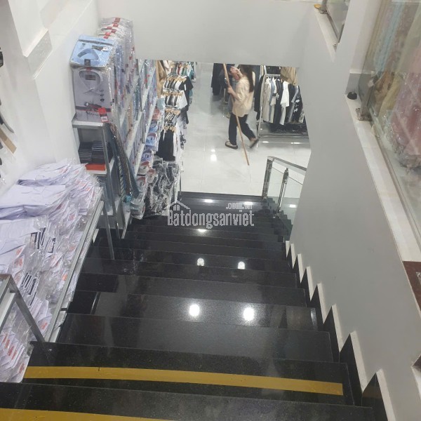 CHO THUÊ VILLA SÂN VƯỜN NGÔ TẤT TỐ P8 ĐÀ LẠT
