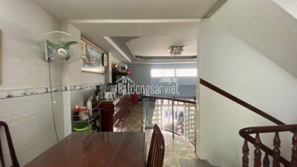Bán nhà Q 12, vừa ở vừa kinh doanh,hẻm xe hơi, giá chỉ 7.5ty