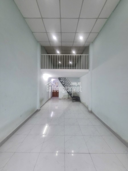 HẺM XE HƠI THẲNG MỘT TRỤC PHAN VĂN HÙM - ~ 35m2 - 2 TẦNG - NGAY TRUNG TÂM ẨM THỰC SONG HÀNH -