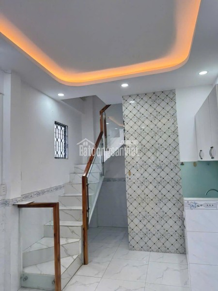Nhà 3 lầu+ST Ba Đình P8Q8, Giá : 4 Tỷ (Bớt lộc)