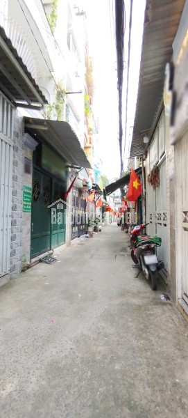 Bán nhà 4 tầng hẻm ba gác Âu Dương Lân P3 Q8
