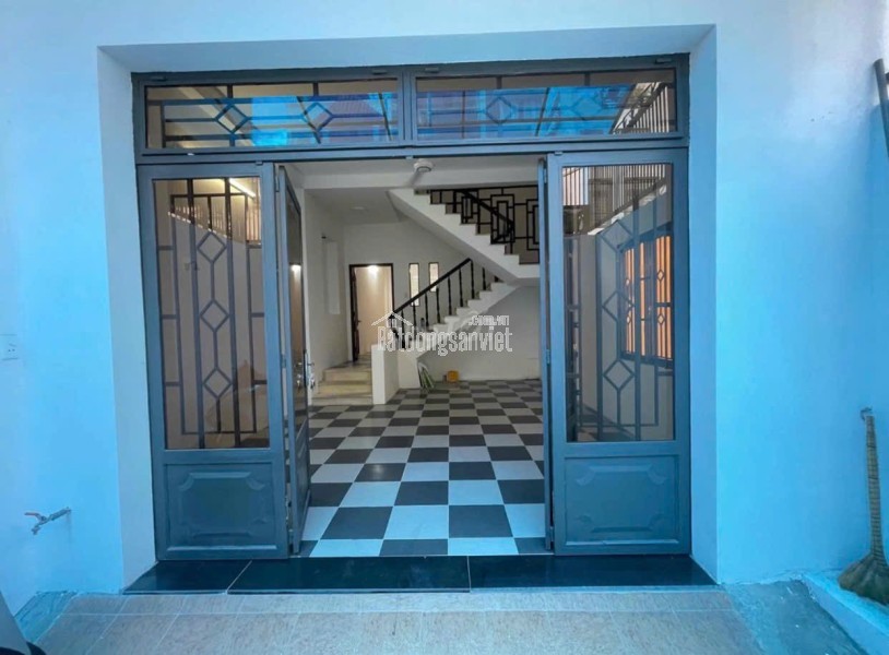 Bán nhà 1 trệt 2 lầu 1 sân thượng số 12 Đồng Nai P2 Q Tân Bình