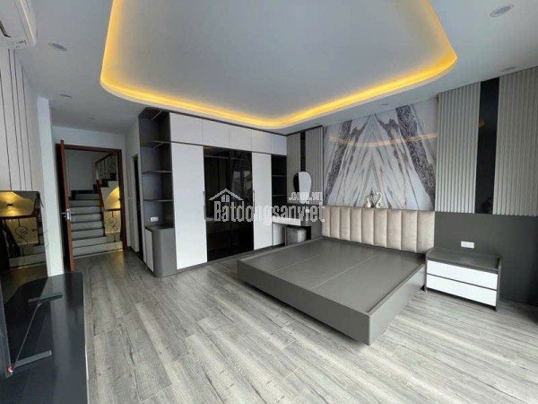 Siêu Phẩm Mặt Phố Nguyễn Lam, KD đỉnh,Hàng Xóm Vinhome,155M,MT 8M,ô tô tránh,hơn 30 tỷ
