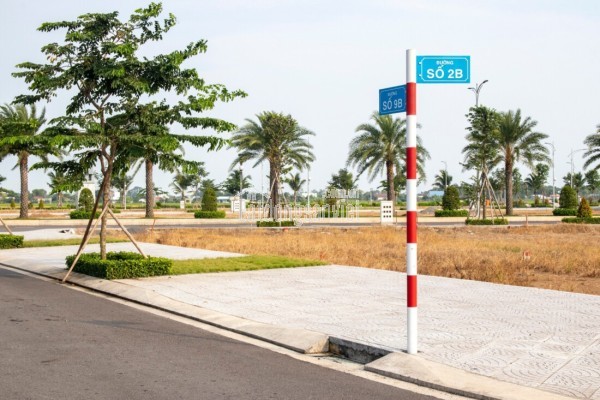 BÁN LÔ ĐẤT NỀNGẤP CHO CON ĐI DU HỌC LIỀN KỀ ECOPARK 1,9TY 90M2 CÓ GỬI LỘC KHÁCH THIỆN CHÍ MUA NHANH