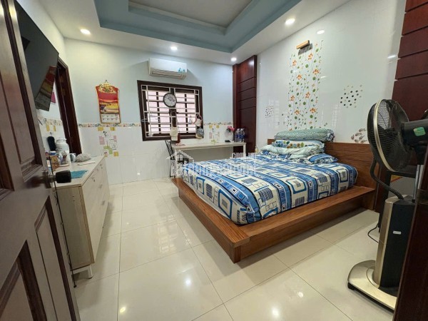 Nhà 4 tầng khu Cao Lỗ VIP P4 Q8, Giá : 21.5 Tỷ (TL)