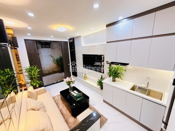Bán Nhà mặt phố Hoàng Văn Thái – 30m²x 2 tầng – Kinh doanh sầm uất – Giá chỉ 5.19 tỷ!