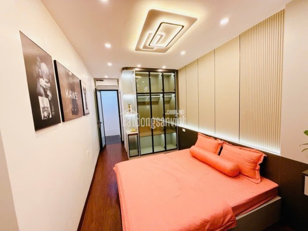 Bán Nhà mặt phố Hoàng Văn Thái – 30m²x 2 tầng – Kinh doanh sầm uất – Giá chỉ 5.19 tỷ!