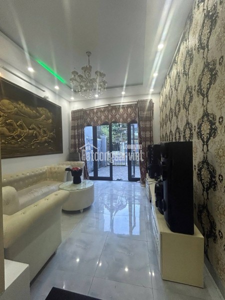 *NHÀ KHU TRUNG TÂM VŨ TRỌNG PHỤNG - 7,X TỶ ĐỒNG - LH: 0917361553*