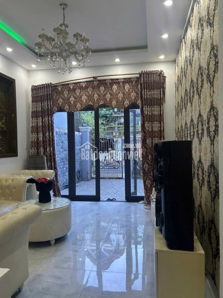 *NHÀ KHU TRUNG TÂM VŨ TRỌNG PHỤNG - 7,X TỶ ĐỒNG - LH: 0917361553*